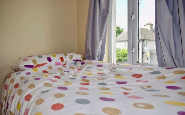 Spacious, Bright & Modern 3 Bedroom Family Home