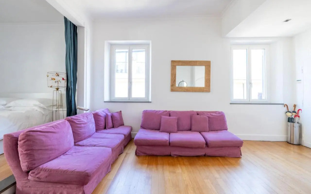 The Right Place 4u Mario de Fiori Apartment