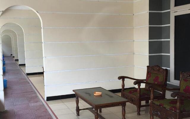 OYO 3915 Hotel Remaja Pacitan