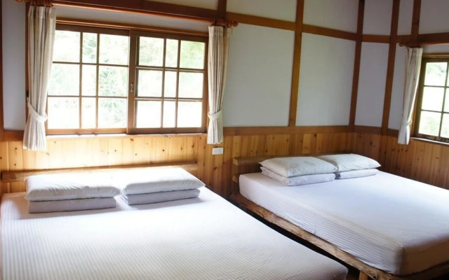 Old Five Guesthouse