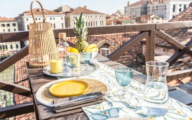 Grand Canal Design Apartment R&R