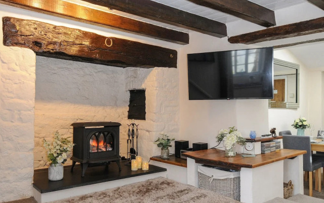 Larksworthy Cottage