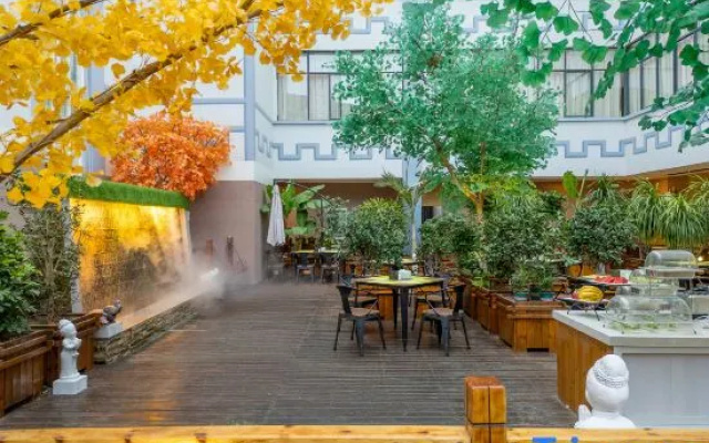 Fangting Holiday Hotel – Outside – Pu'er