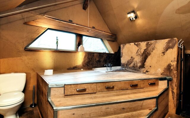 Elegant Farmhouse in Durbuy with Sauna