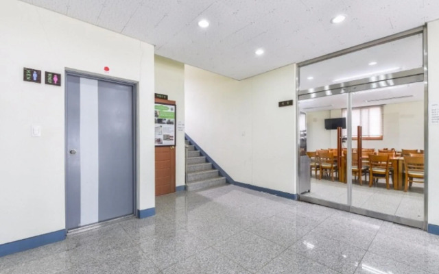 Gwangyang Sandalbaengi Pension