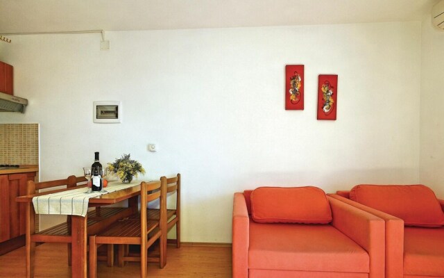 Awesome Home in Tar-vabriga With Wifi and 1 Bedrooms
