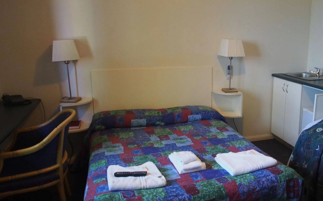 Linwood Lodge Motel