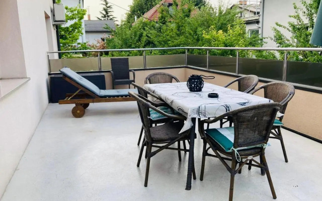 Apartment Armic