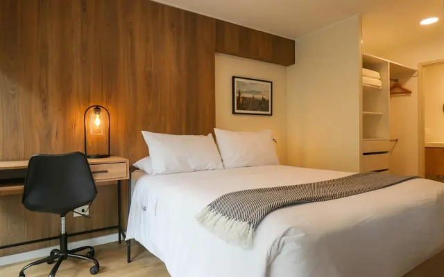 w Dazzling 1BR w Fantastic View in Miraflores