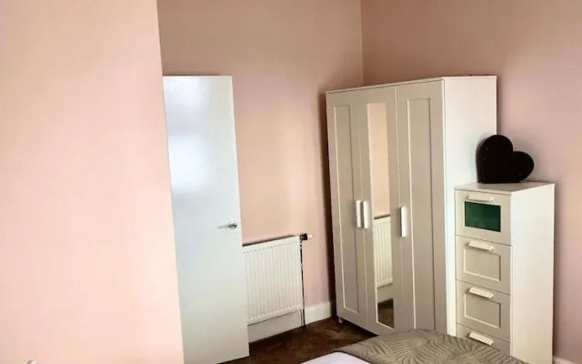 Prestwick/kingb/petsok/freep/ Wifi/tv
