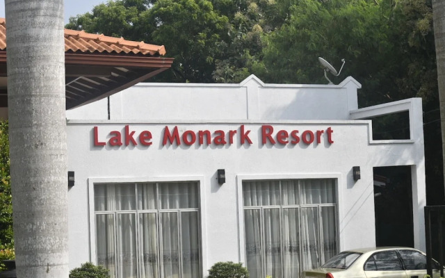 Lake Monark Resort