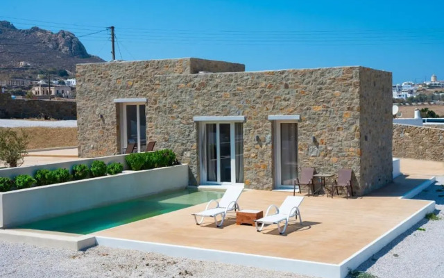 Adyton Luxury Suites Mykonos Poolside Luxury