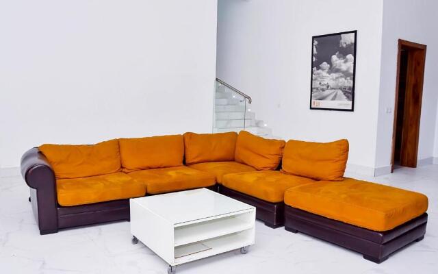 Well Furnished Luxury 1 Bedroom @ America Luxury Extended Stay