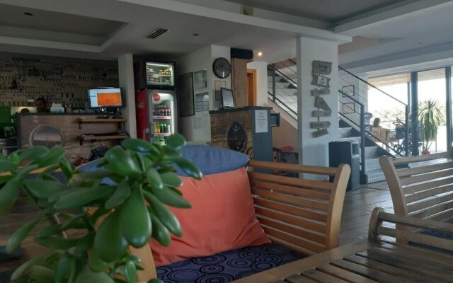B&B Boatel Charlie