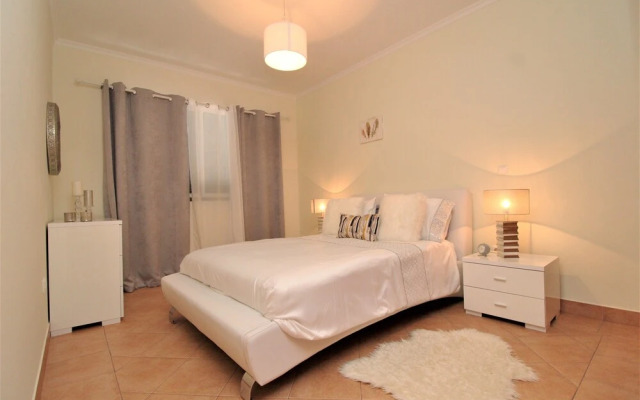Paul do Mar Charming Apartment T2