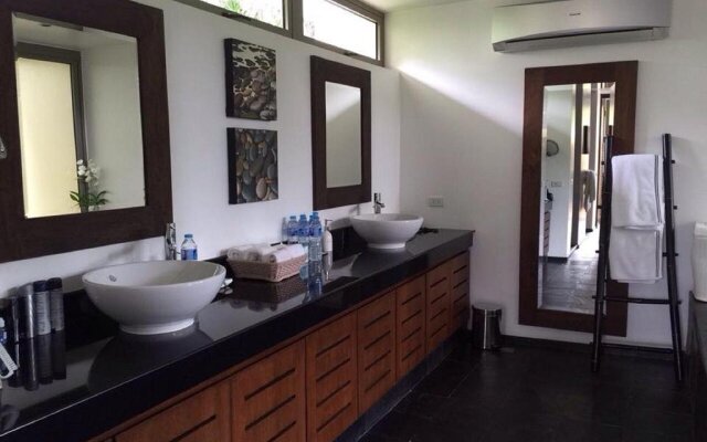 Layan Hill Pool Villa by BYG