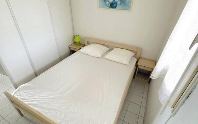 Appartement Six-Fours-les-Plages, 2 pièces, 5 personnes - FR-1-316-287