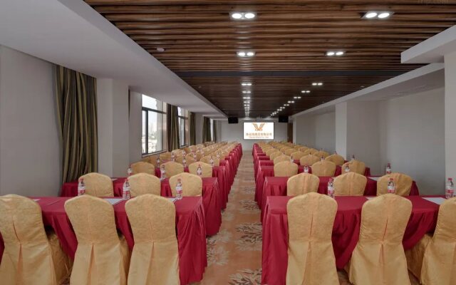 Vienna Classic Hotel (Shenzhen Pingshan Bihu)