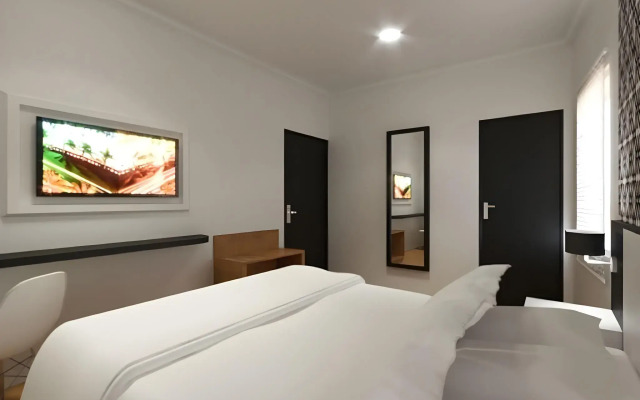 Front One Harvest Hotel Wonosobo