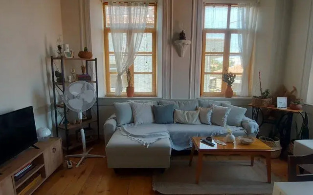 Kastro Apoikia Home