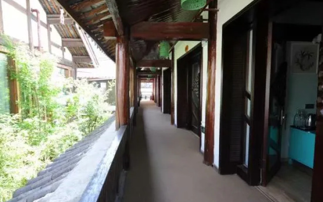 Lijiang Wu Courtyard Gardens Resort