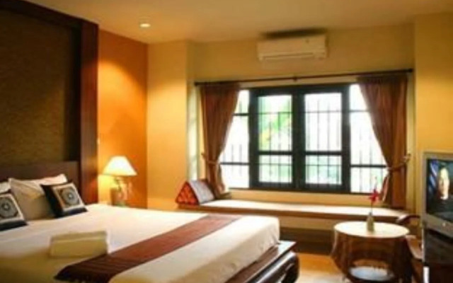 Tadkham Village, Chiang Mai