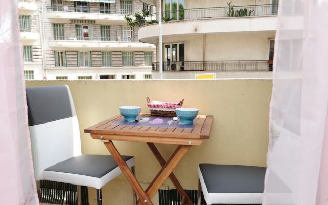 Blue Lagon Five Stars Holiday House