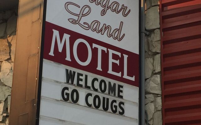 Cougar Land Motel