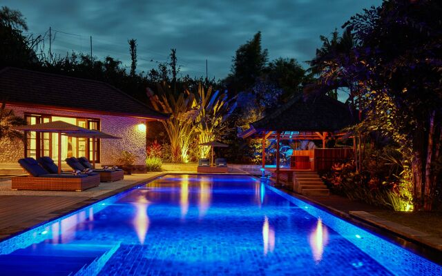 Blue Bamboo Villas