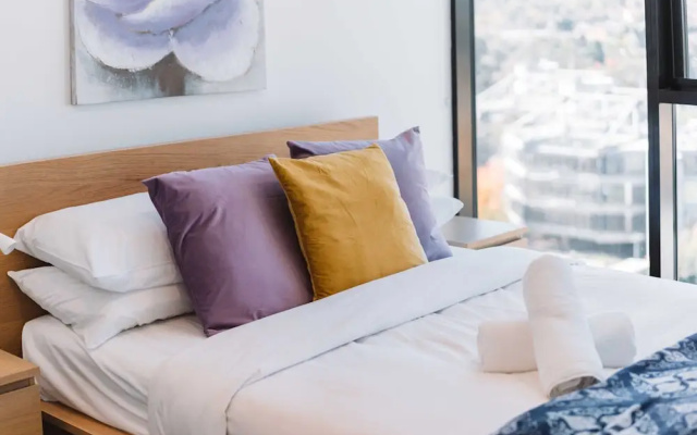 Lovely Sunny 2-bedroom Apartment With Pool and Gym – Guest Rooms – Phillip