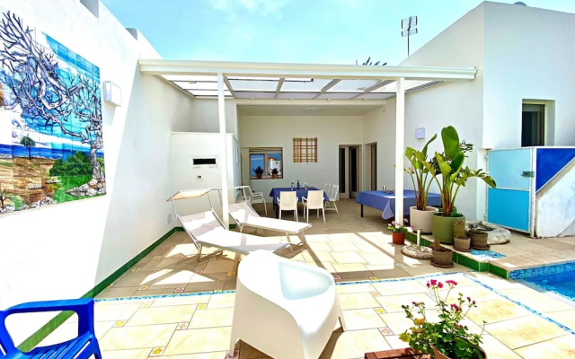 Casa Mondrian - Camere con Bagno e Piscina Privata