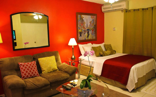 Sunset Strip Acadia Guest Apartment