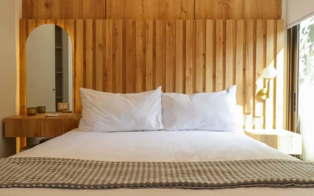 W Loft With Balcony in Luxury Building Barranco