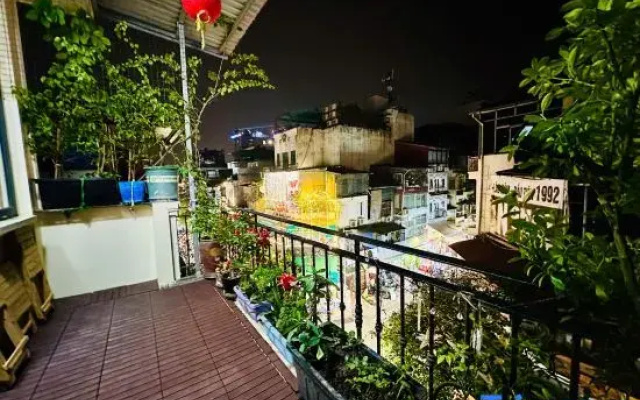 Vietnam Travelers Home 1 with Private Balcony