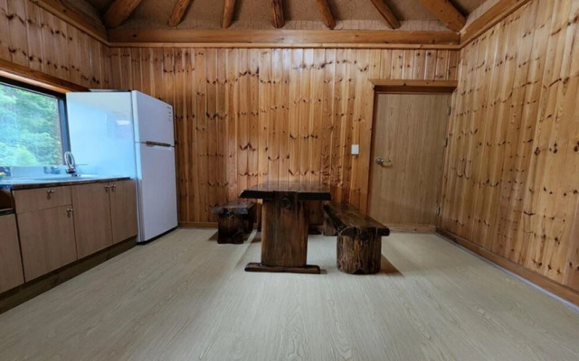 Gapyeong Dumesangol Pension