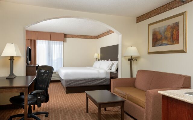 Holiday Inn Express Suites Wilson I-95