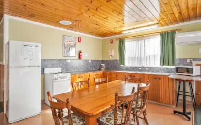 Kellraine Beach Cottages