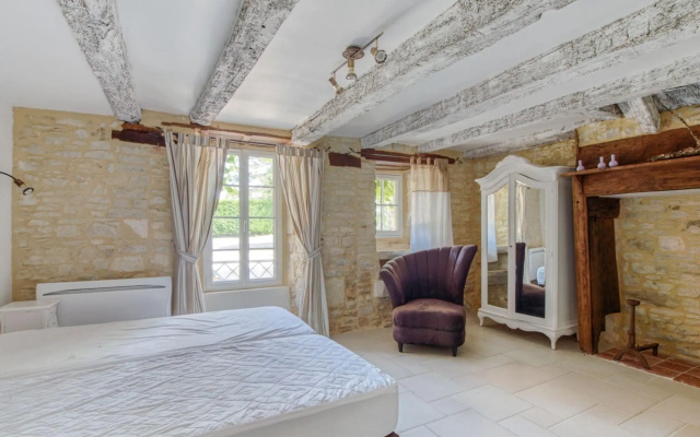 Alluring Holiday Home in Dégagnac with Heated Pool