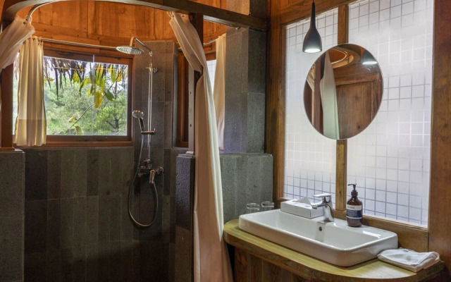 Tira Vilagna Suites & Spa