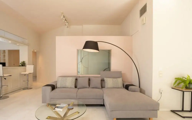 The White Marble Luxury City Apt