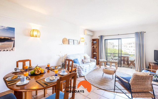 #014 Cozy Flat Only 5m Walk NewTown w pool