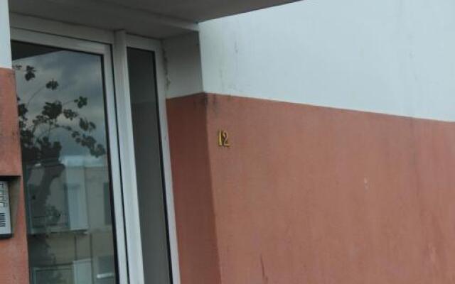 ApartAnita