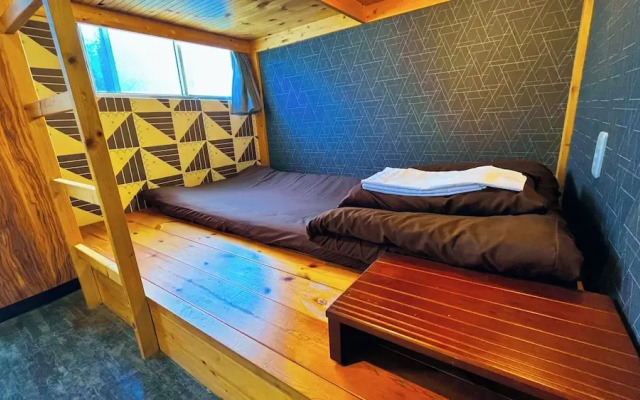 R Hostel Namba South
