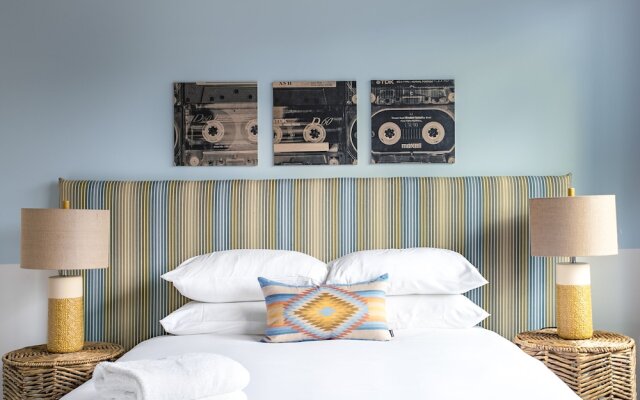 WanderJaunt Valeta 2BR Point Loma