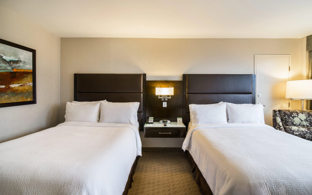 Holiday Inn Vancouver Centre by IHG