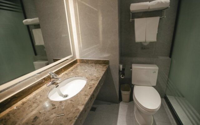 GreenTree Inn Jiuquan Century Plaza Hotel