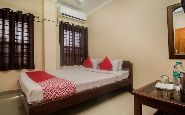 SS Lodge By OYO Rooms