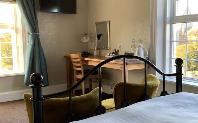 Red Lion Inn Partney