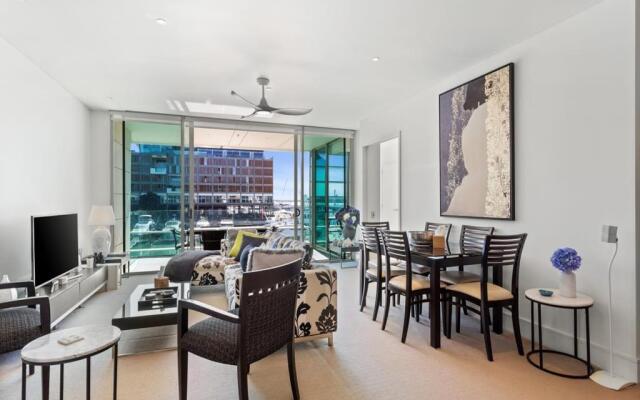 Gorgeous 2BR in Wynyard Quarter by Zodiak Stays