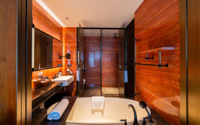 InterContinental Shanghai Wonderland by IHG